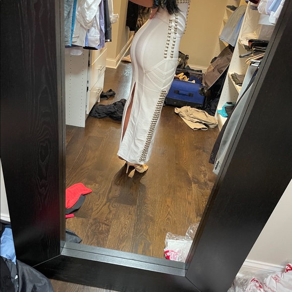 White and gold high slit gown - Picture 11 of 11